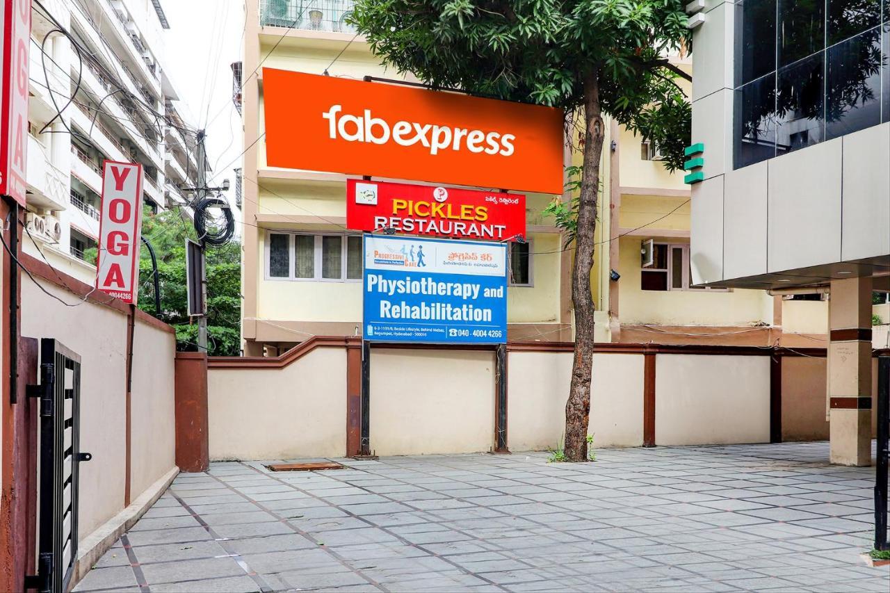 Fabexpress Mid Town Hyderabad Exterior foto
