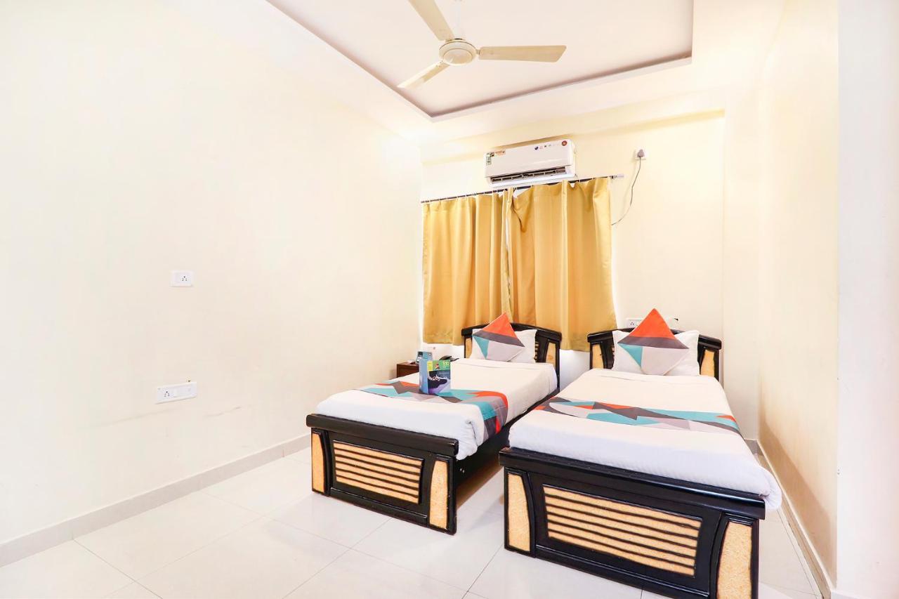 Fabexpress Mid Town Hyderabad Exterior foto